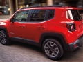 2015 Jeep Renegade side view motion