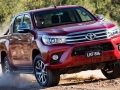 2015 Toyota Hilux front view