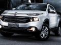 2016 Fiat Toro front view