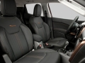 2016 Fiat Toro interior side view