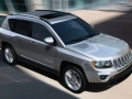 2016 Jeep Compass rear motion