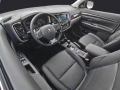 2016 Mitsubishi Outlander Interior Front view