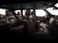 2016 Infiniti QX80 interior view
