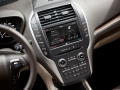 Interior 2016 Lincoln MKC controls