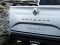 2016 Renault Alaskan logo