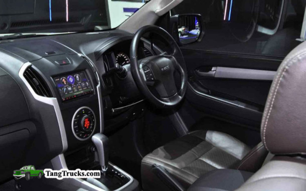 2014 Isuzu D Max interior