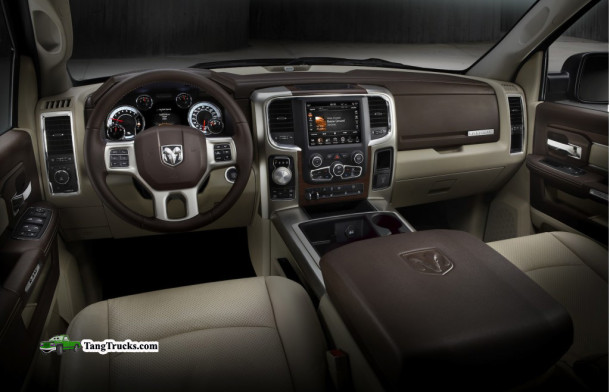 2014 RAM 1500 interior