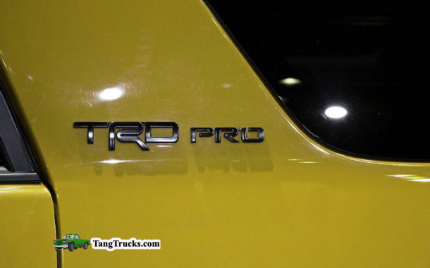 2015 Toyota 4Runner TRD Pro sign