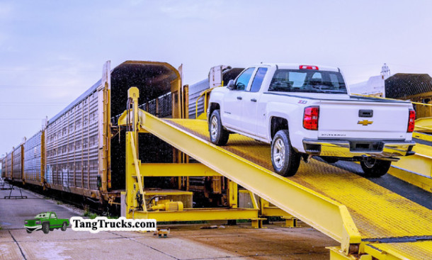 2016 Chevrolet Silverado HD back