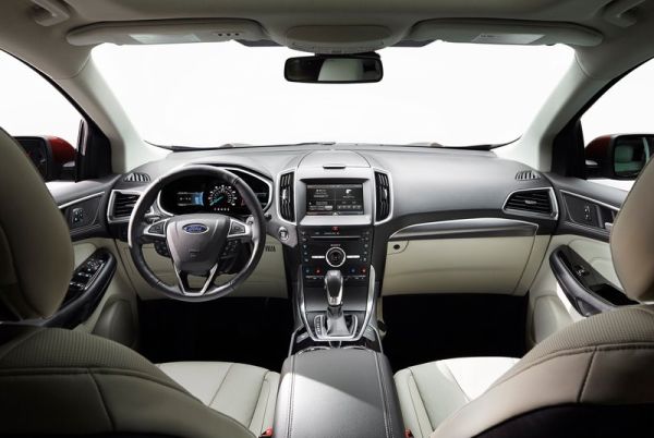 2016 Ford Edge interior back view