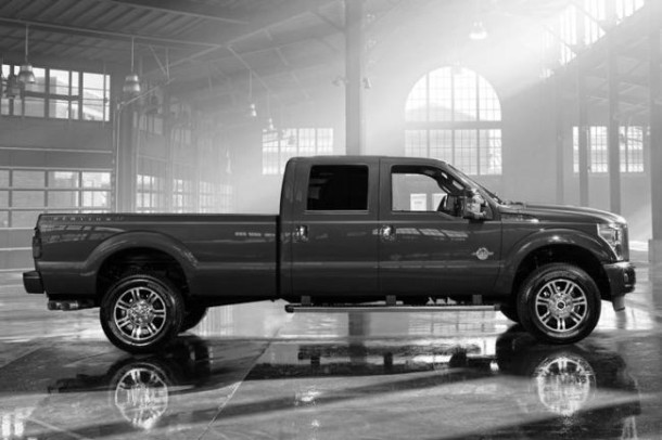 2016 Ford F-350 side