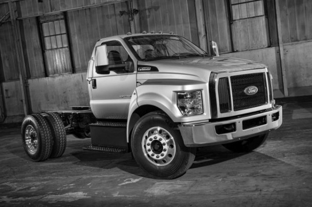 2016 Ford F-650 side