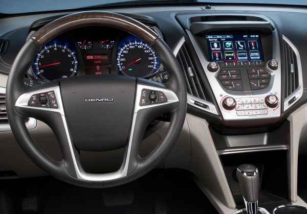 2016 GMC Terrain interior steering wheel
