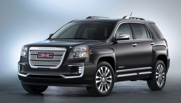 2016 GMC Terrain side angle