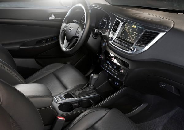 2016 Hyundai Tucson interior