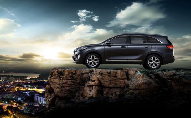 2016 Kia Sorento Side View