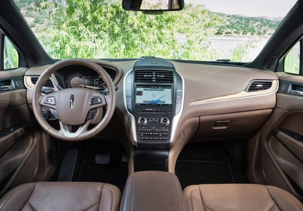 2016 Lincoln MKC interior