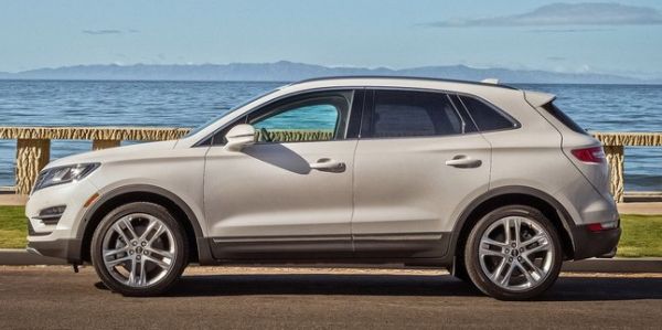 2016 Lincoln MKC side