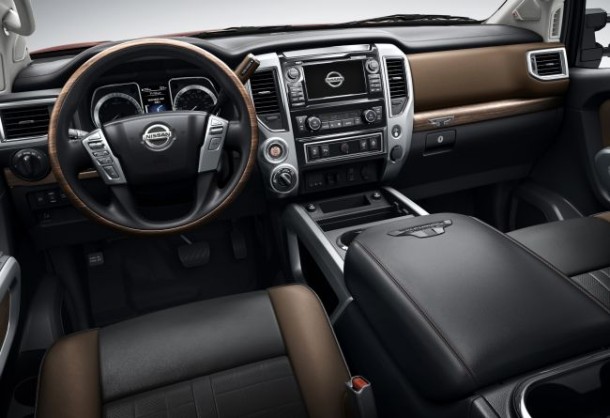2016 Nissan Titan interior