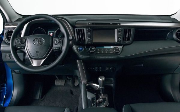 2016 Toyota RAV4 interior