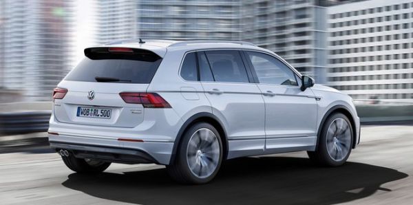 2016 Volkswagen Tiguan rear side