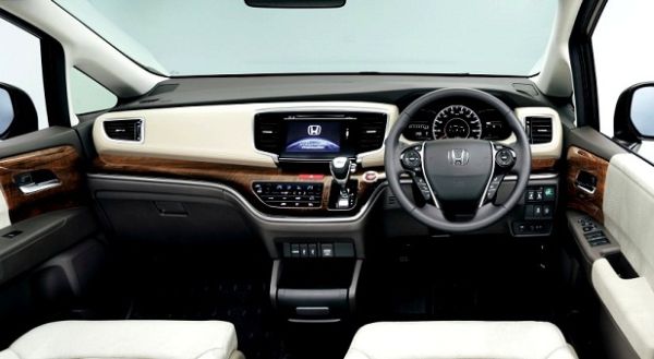 2017-Honda-Ridgeline-interior