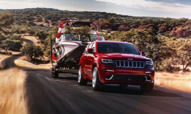 2017 Jeep Grand Cherokee Trackhawk towing