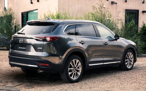 2017 Mazda CX-9 Rear view