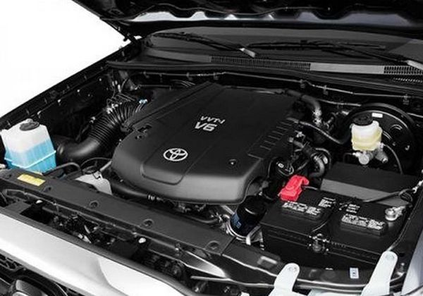 2017 Toyota 4Runner engine