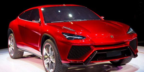 2018 Lamborghini SUV Concept front side