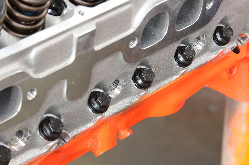 What is the Difference Between Head Studs and Head Bolts? Suv