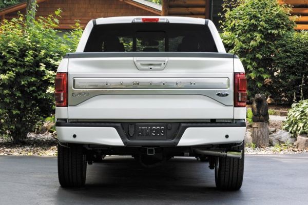exterior 2016 Ford F-150 Limited back